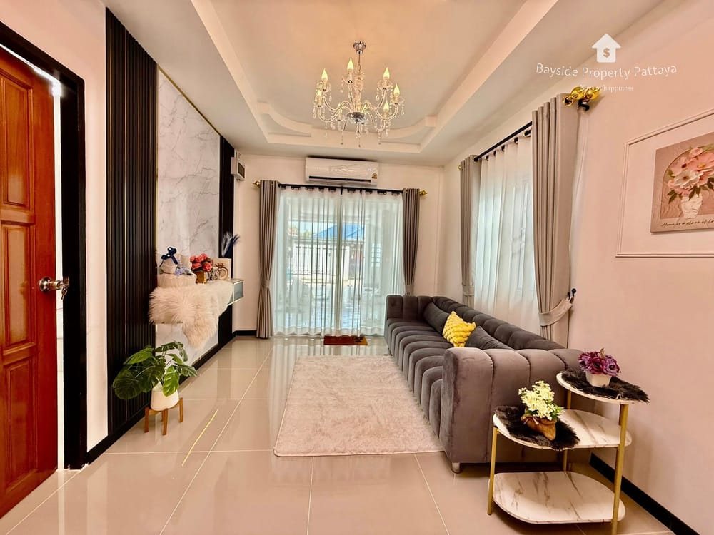 3-Bedroom Detached House For Sale in East Pattaya - Pet Friendly with Air Conditioning 2