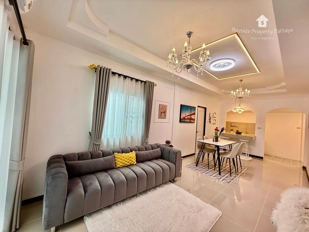 3-Bedroom Detached House For Sale in East Pattaya - Pet Friendly with Air Conditioning 3