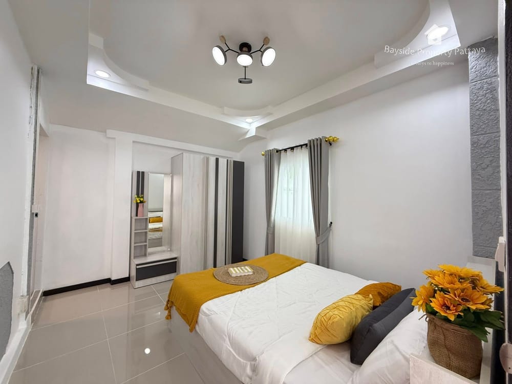 3-Bedroom Detached House For Sale in East Pattaya - Pet Friendly with Air Conditioning 9