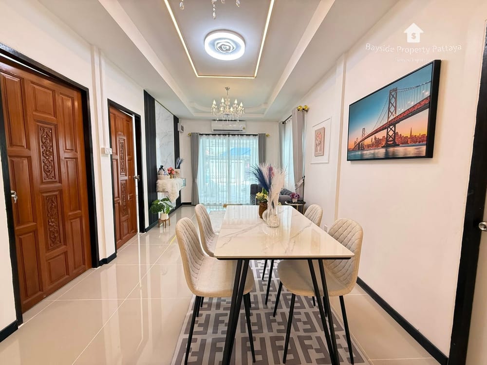 3-Bedroom Detached House For Sale in East Pattaya - Pet Friendly with Air Conditioning 13