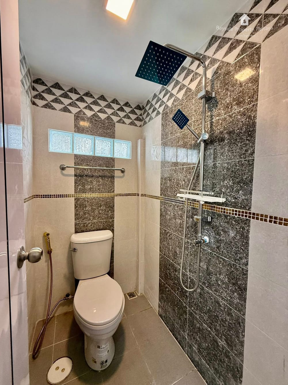 3-Bedroom Detached House For Sale in East Pattaya - Pet Friendly with Air Conditioning 20