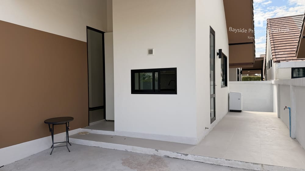 Pet-Friendly 2-Bedroom House for Sale in The Maple Pattaya, East Pattaya 10