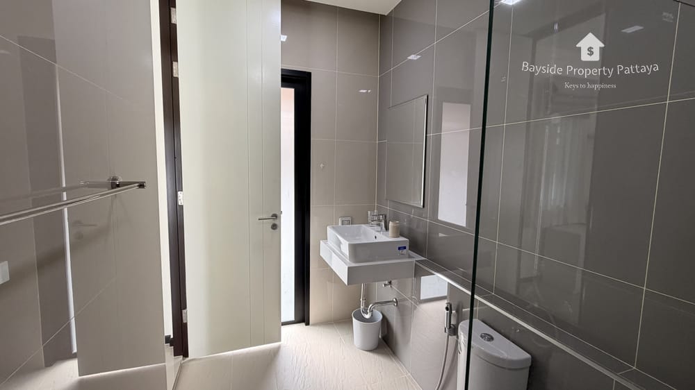 Pet-Friendly 2-Bedroom House for Sale in The Maple Pattaya, East Pattaya 20