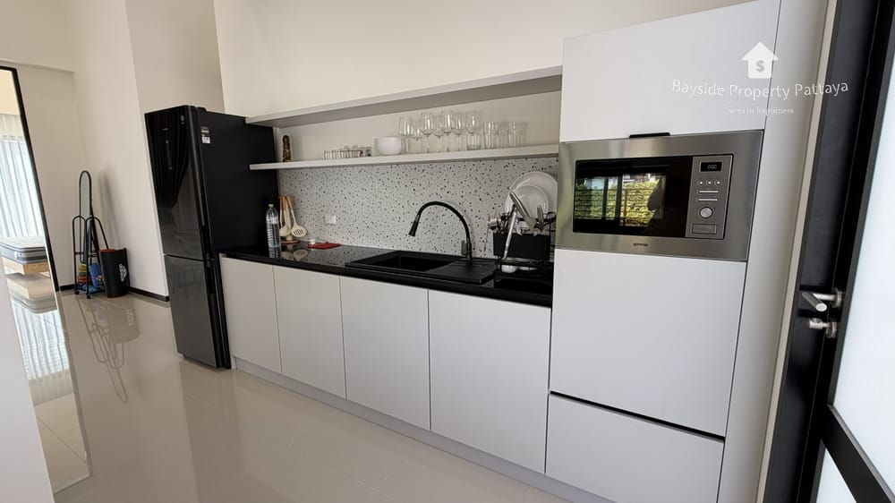 Pet-Friendly 2-Bedroom House for Sale in The Maple Pattaya, East Pattaya 25