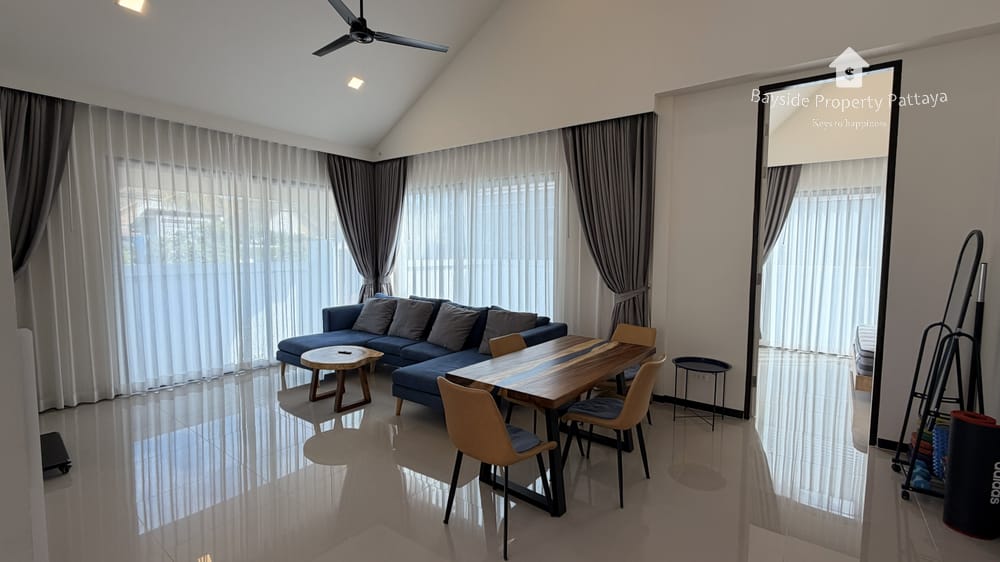Pet-Friendly 2-Bedroom House for Sale in The Maple Pattaya, East Pattaya 26
