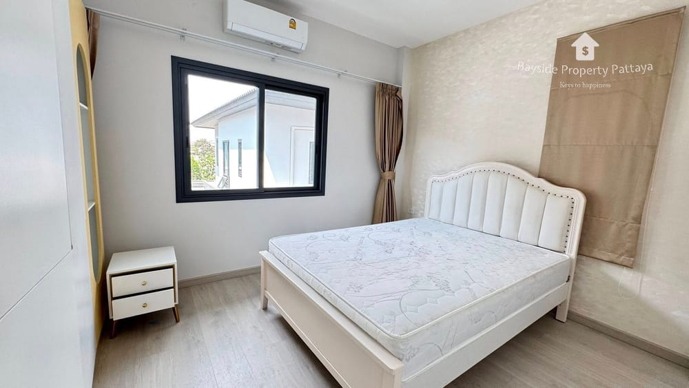 3-Bedroom House for Sale in Nong Pla Lai, Pattaya - 24/7 Security 6