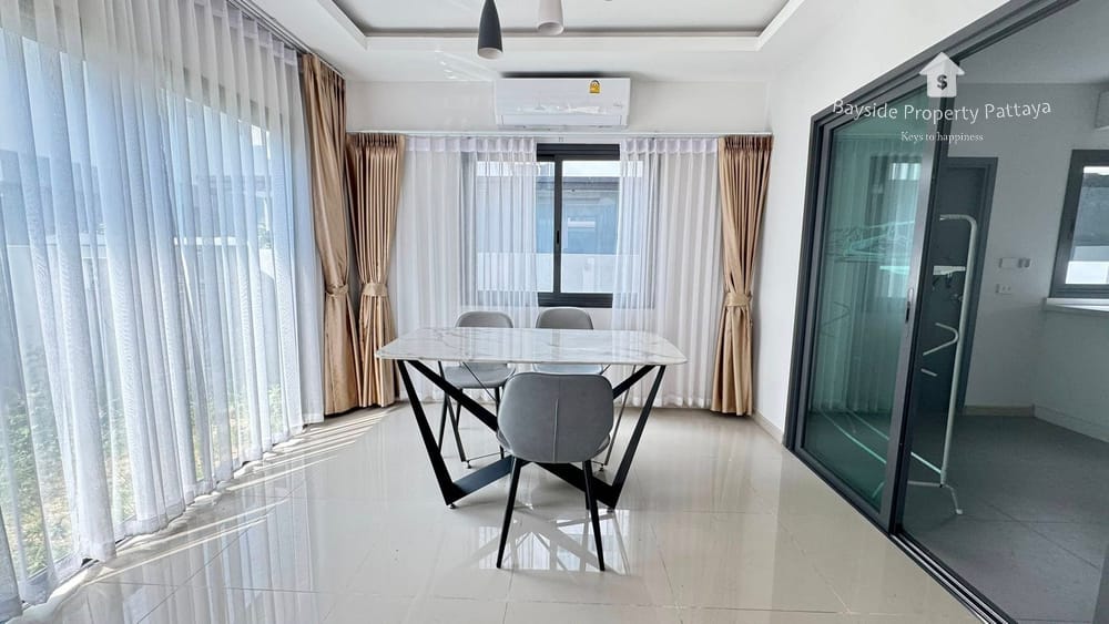 3-Bedroom House for Sale in Nong Pla Lai, Pattaya - 24/7 Security 7