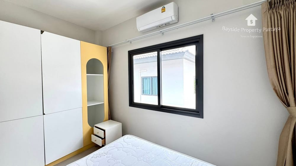 3-Bedroom House for Sale in Nong Pla Lai, Pattaya - 24/7 Security 9
