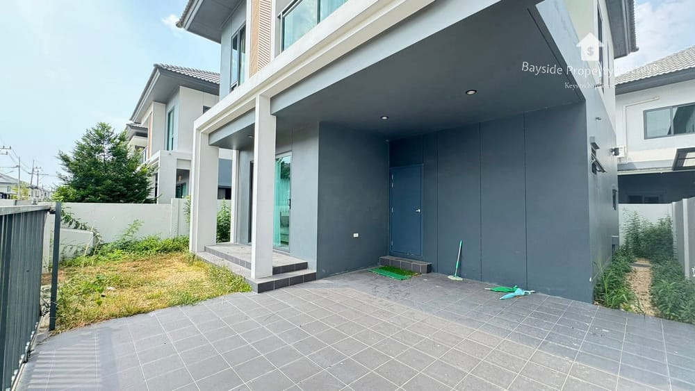 3-Bedroom House for Sale in Nong Pla Lai, Pattaya - 24/7 Security 3