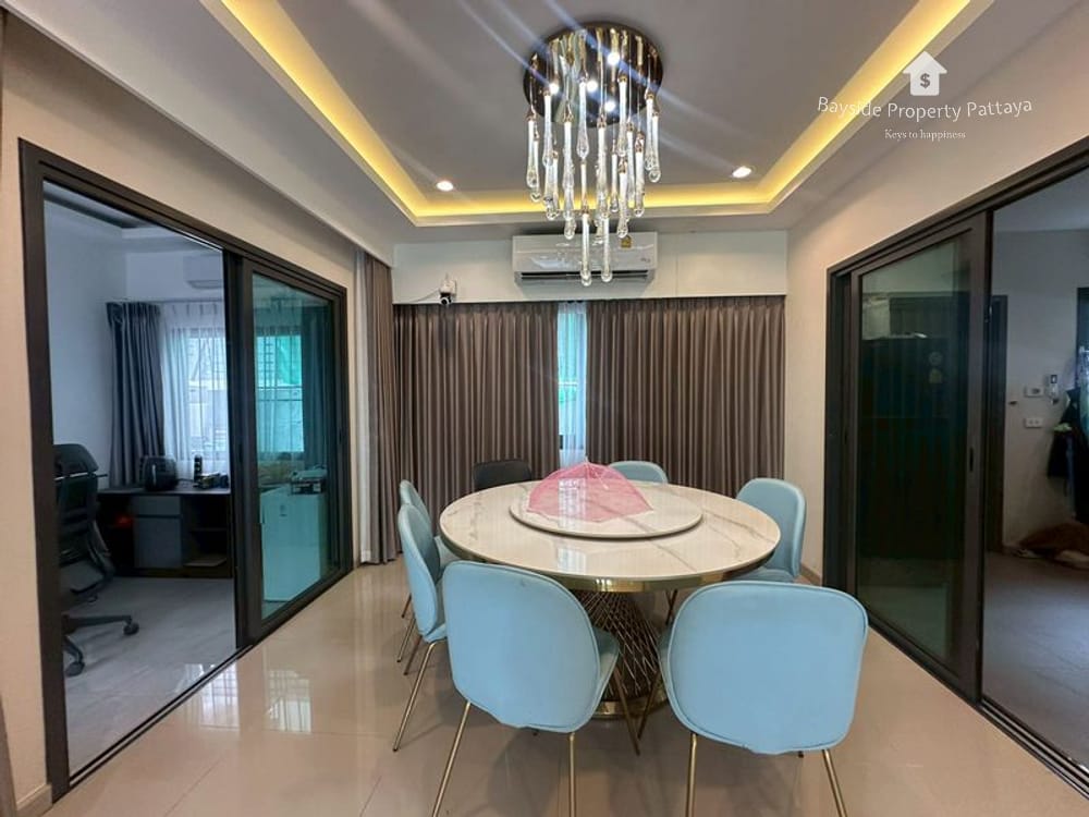 Secure 4-Bedroom House for Sale in Nong Pla Lai, Pattaya 6
