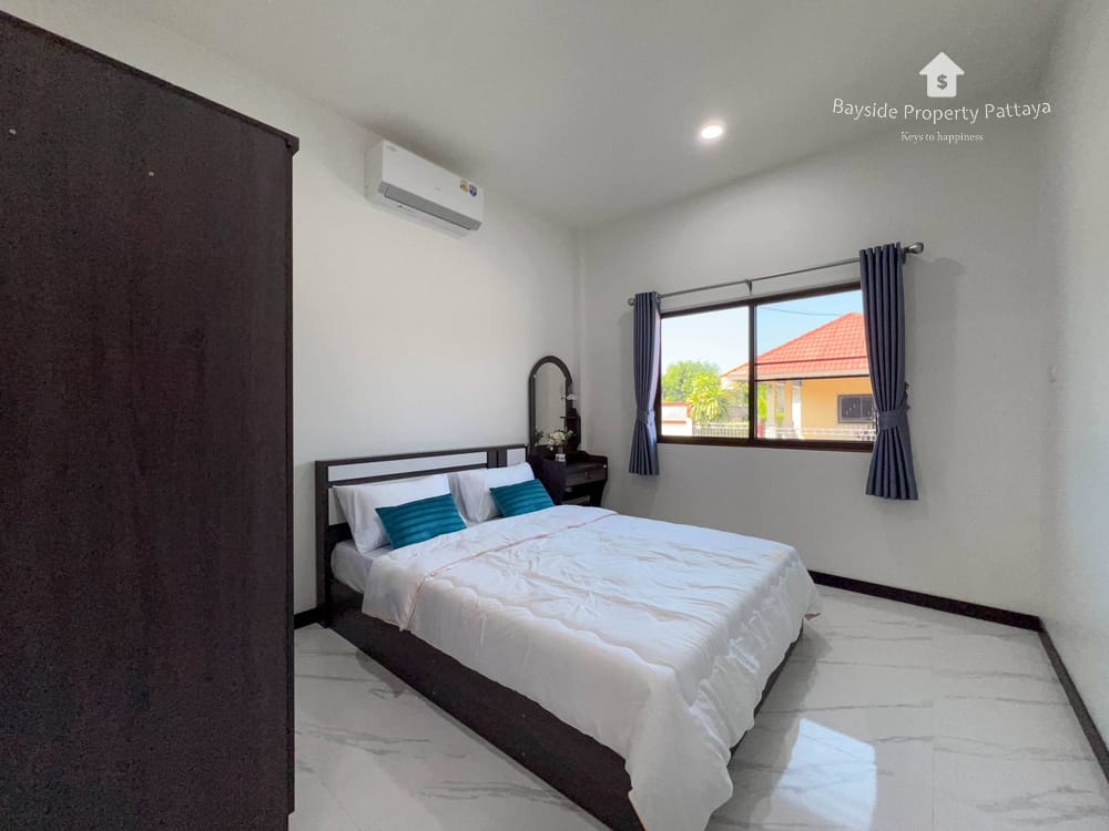 Modernes Einfamilienhaus mit 3 Schlafzimmern zum Verkauf in Pattaya Hill 2 17
