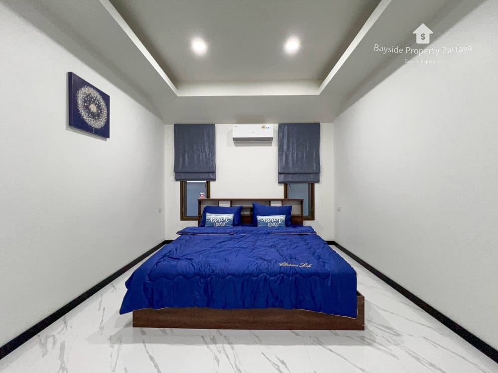 Modernes Einfamilienhaus mit 3 Schlafzimmern zum Verkauf in Pattaya Hill 2 19