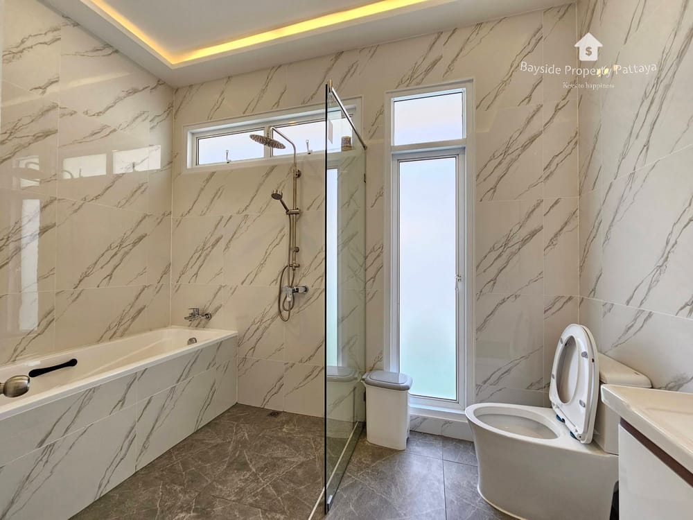Geräumige 3-SZ Poolvilla in Ost-Pattaya zu verkaufen – inkl. Klimaanlage 28