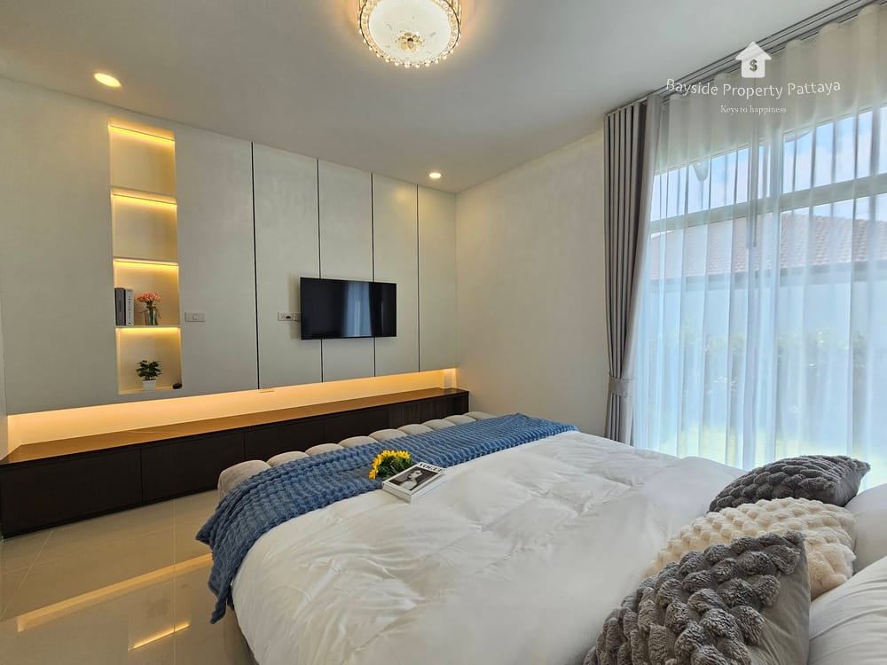 Geräumige 3-SZ Poolvilla in Ost-Pattaya zu verkaufen – inkl. Klimaanlage 24