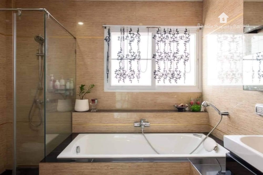 4-Bedroom Villa for Rent in Central Park Hillside, East Pattaya with Air Conditioning 13