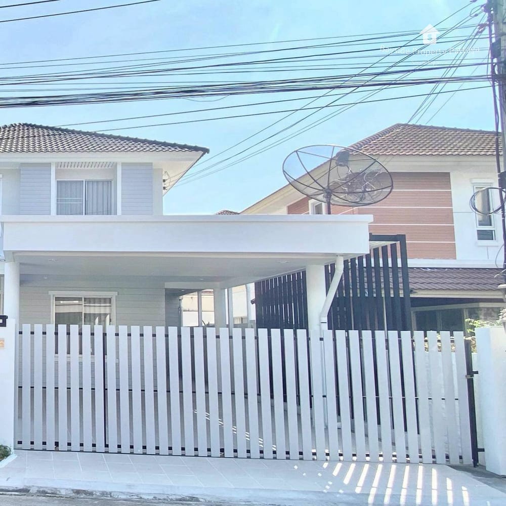 For Sale: 3-Bedroom House in Baan Klang Suan, Nong Pla Lai, Pattaya - Pet Friendly with 24/7 Security 5