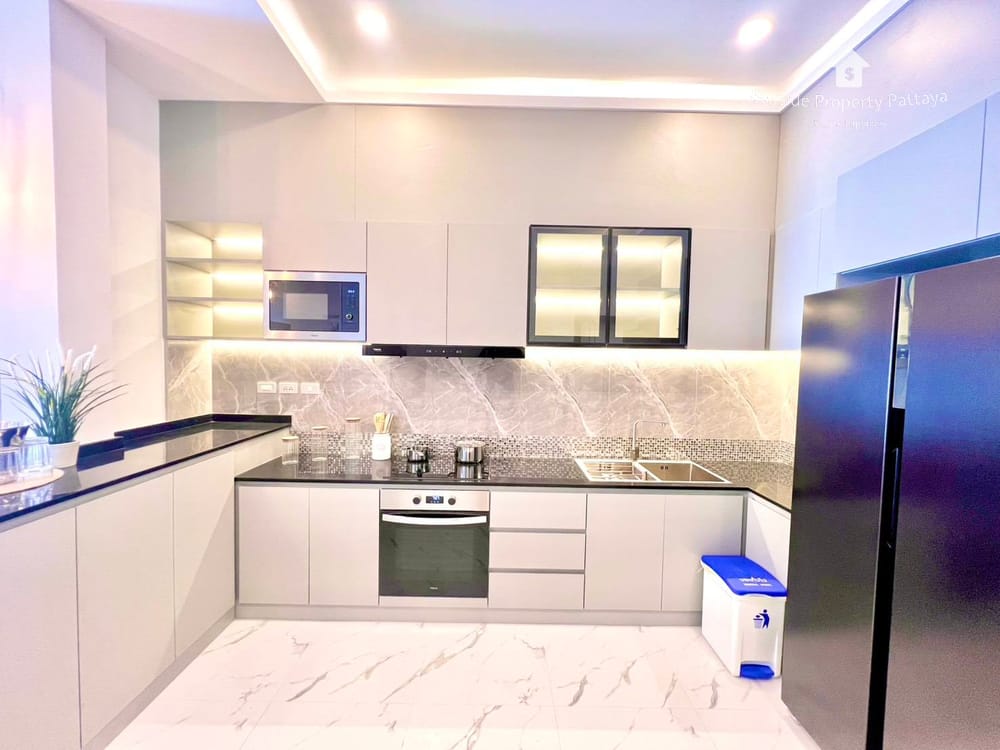 4-Bedroom Pool Villa with Air Conditioning for Sale in Nong Pla Lai, Pattaya 22