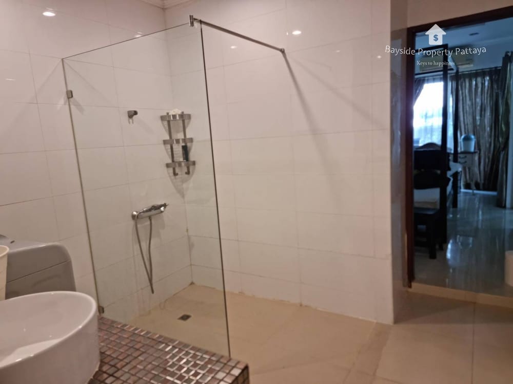 2-Bedroom Condo for Sale in Diamond Suites Resort, Pattaya City 5