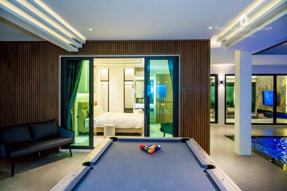 Spacious 7-Bedroom Villa for Sale and Rent in Nagawari Villa, Jomtien 9