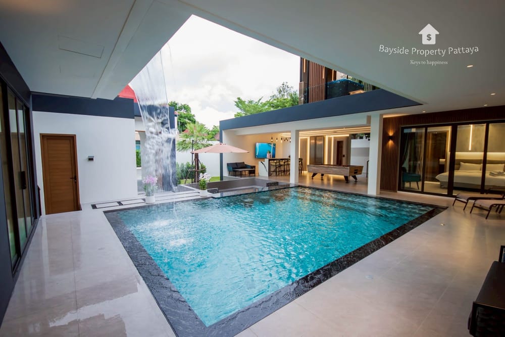 Spacious 7-Bedroom Villa for Sale and Rent in Nagawari Villa, Jomtien 16