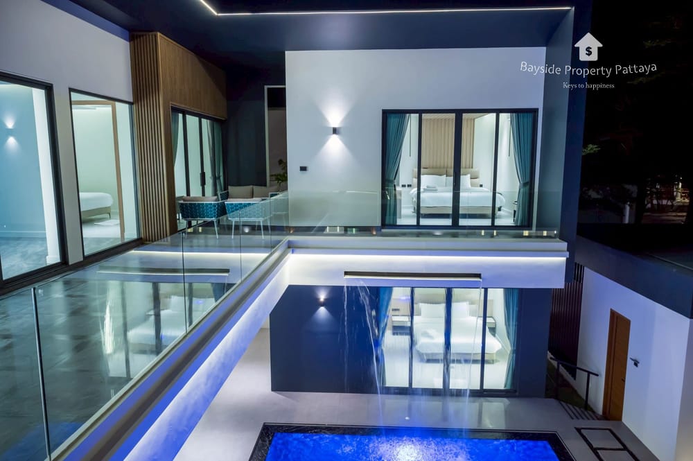 Spacious 7-Bedroom Villa for Sale and Rent in Nagawari Villa, Jomtien 18