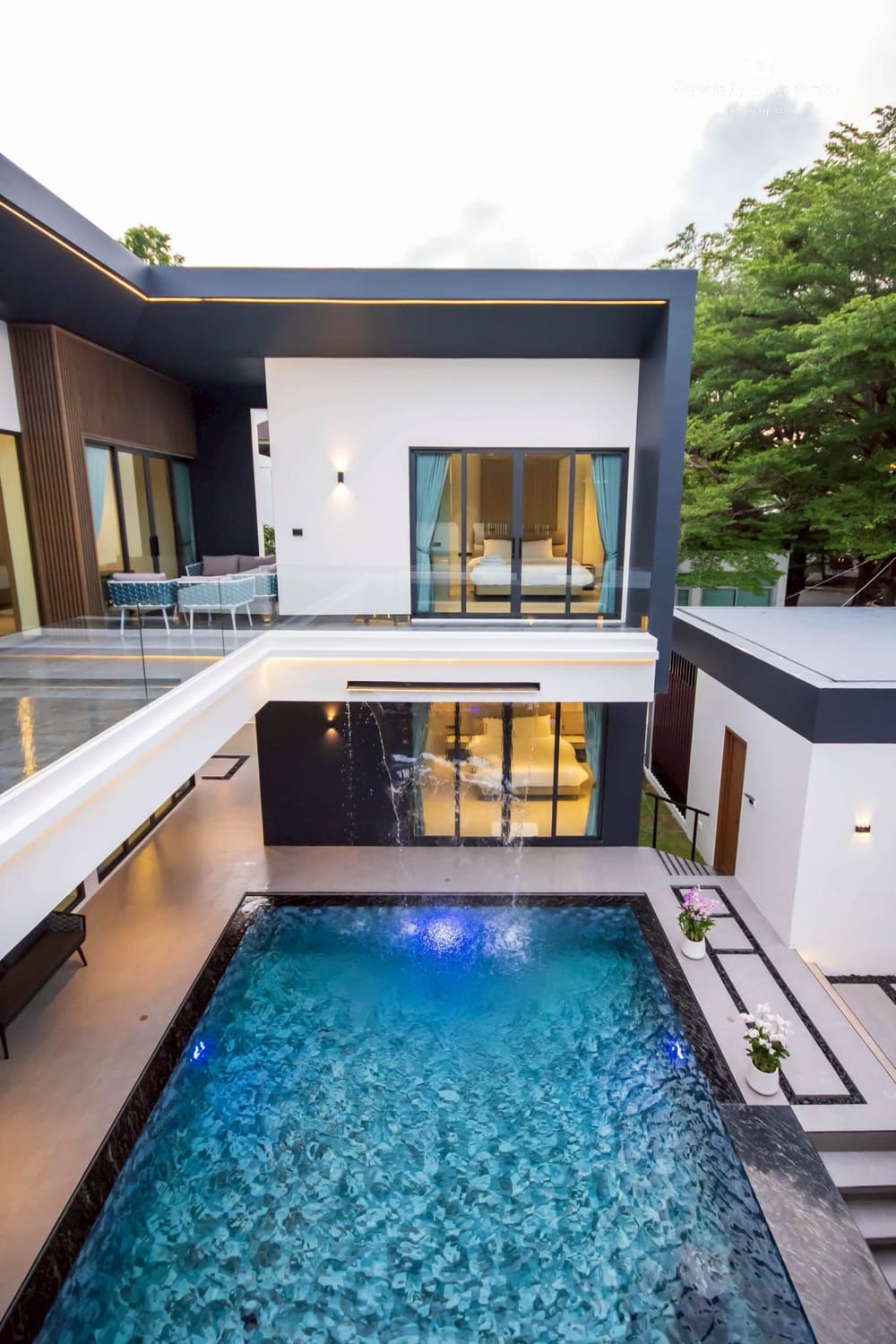 Spacious 7-Bedroom Villa for Sale and Rent in Nagawari Villa, Jomtien 2