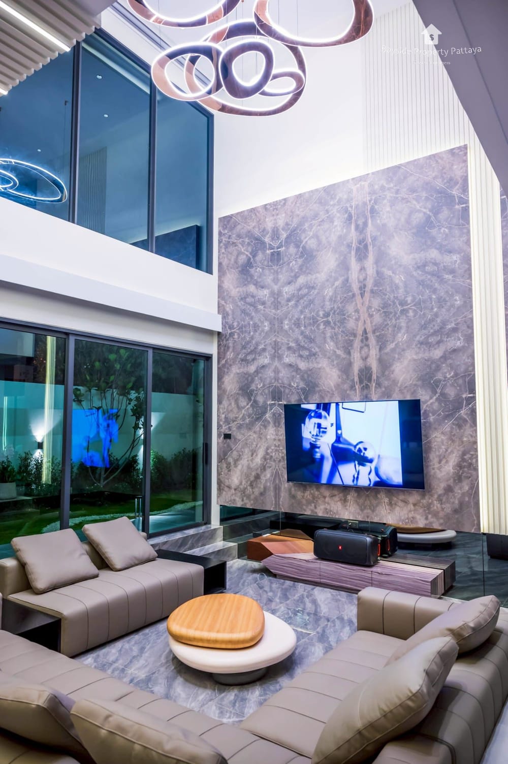Spacious 7-Bedroom Villa for Sale and Rent in Nagawari Villa, Jomtien 28