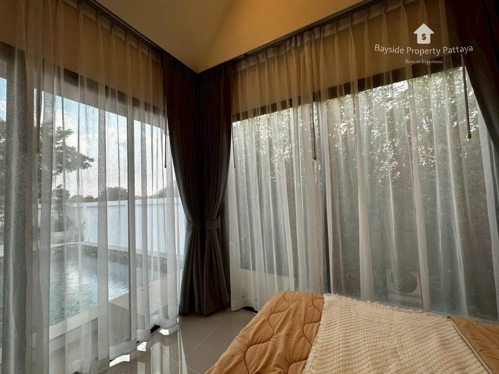 Stylish 2-Bedroom House for Sale in East Pattaya with Air Conditioning 4