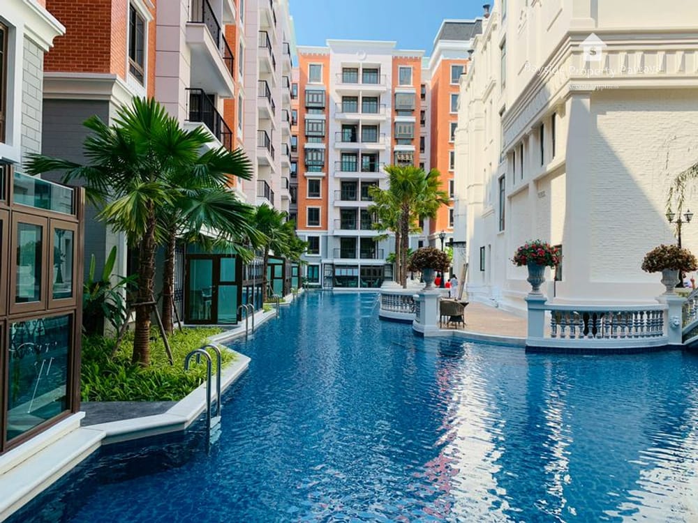 1-Bedroom Condo for Sale at Espana Condo Resort Pattaya with 24/7 Security 2