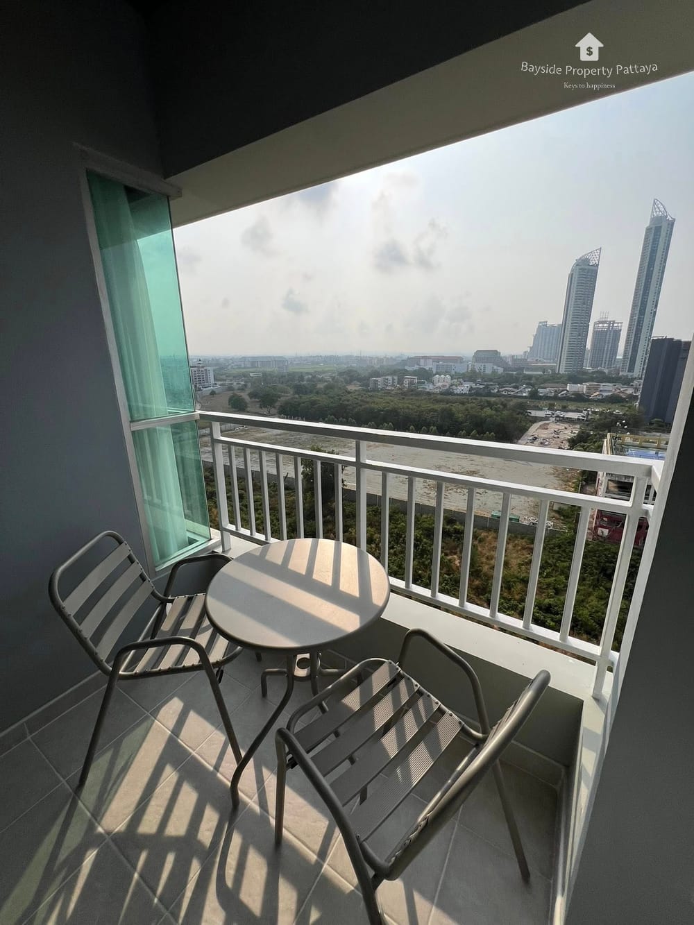 Sea View Condo for Sale in Lumpini Park Beach Jomtien, Pattaya with Air Conditioning 4