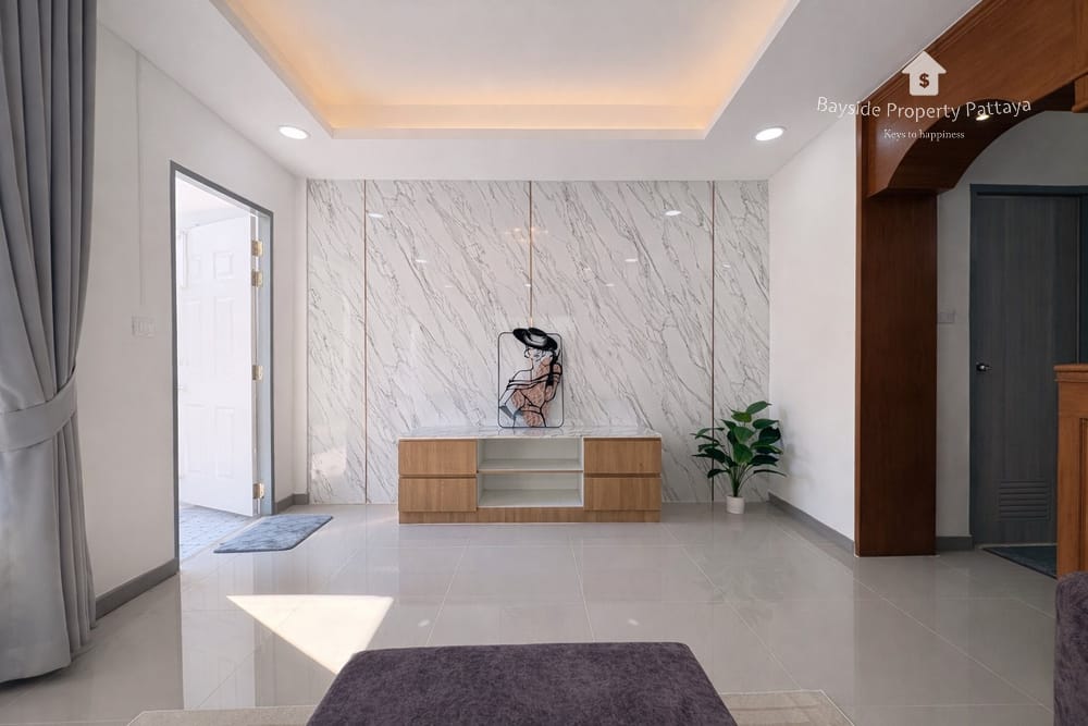 3-Bedroom Townhouse for Sale in East Pattaya with Air Conditioning 10