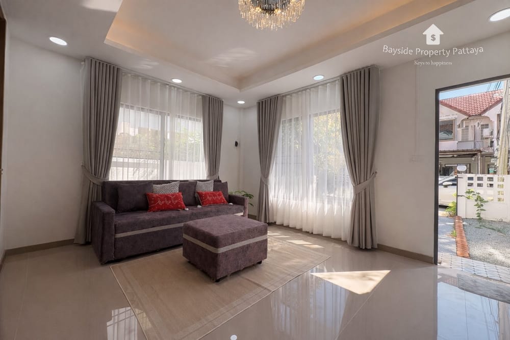 3-Bedroom Townhouse for Sale in East Pattaya with Air Conditioning 16