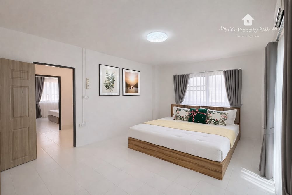 3-Bedroom Townhouse for Sale in East Pattaya with Air Conditioning 20