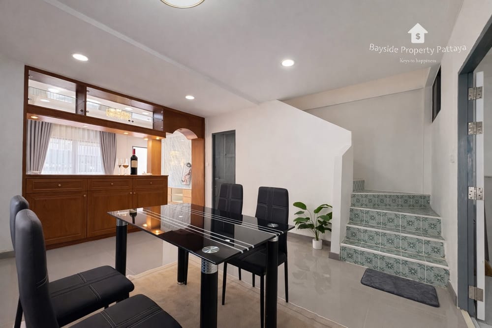 3-Bedroom Townhouse for Sale in East Pattaya with Air Conditioning 23