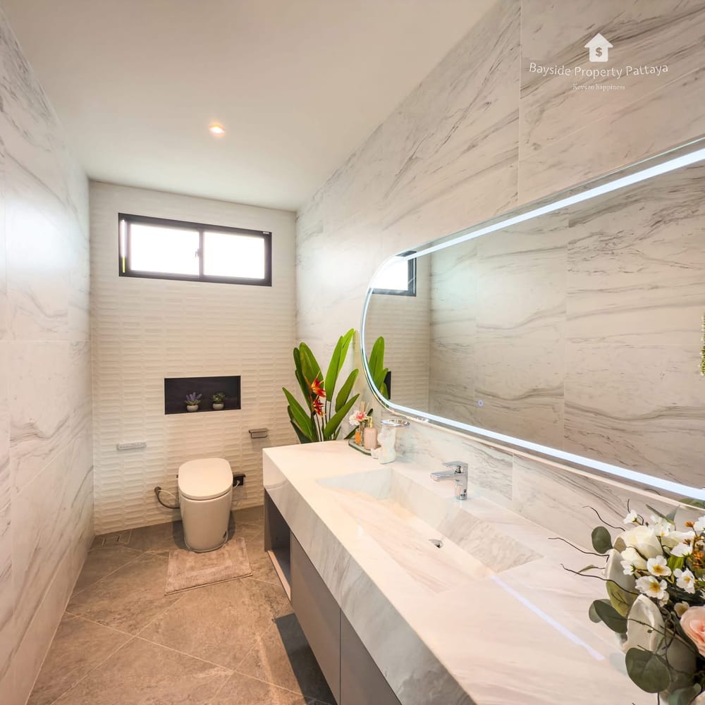 Spacious 3-Bedroom Villa for Sale in East Pattaya with Air Conditioning 7