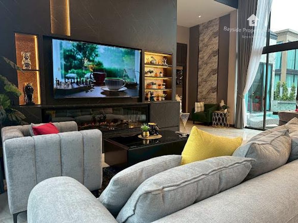 Spacious 3-Bedroom Villa for Sale in East Pattaya with Air Conditioning 9