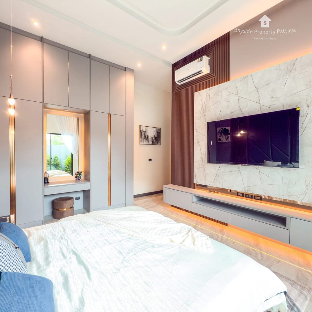 Spacious 3-Bedroom Villa for Sale in East Pattaya with Air Conditioning 10