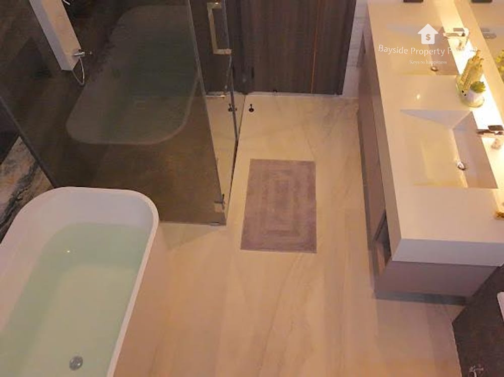 Spacious 3-Bedroom Villa for Sale in East Pattaya with Air Conditioning 16