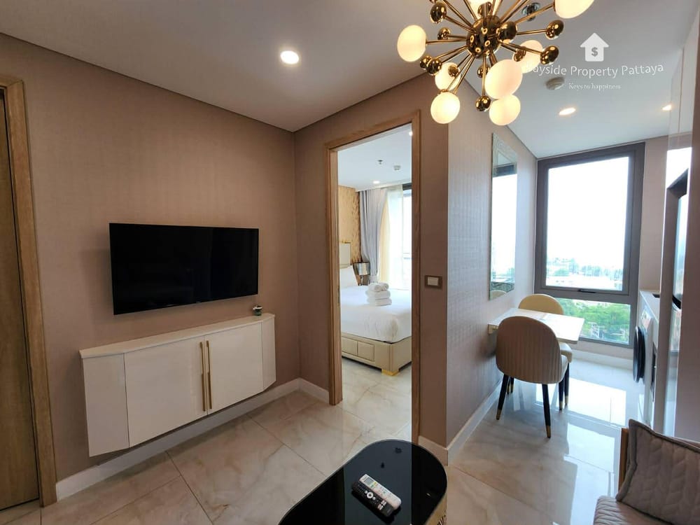 Beachfront 1-Bedroom Condo for Sale at Copacabana Beach Jomtien, Pattaya 6