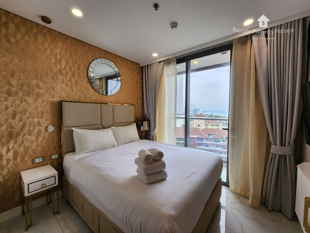 Beachfront 1-Bedroom Condo for Sale at Copacabana Beach Jomtien, Pattaya 2