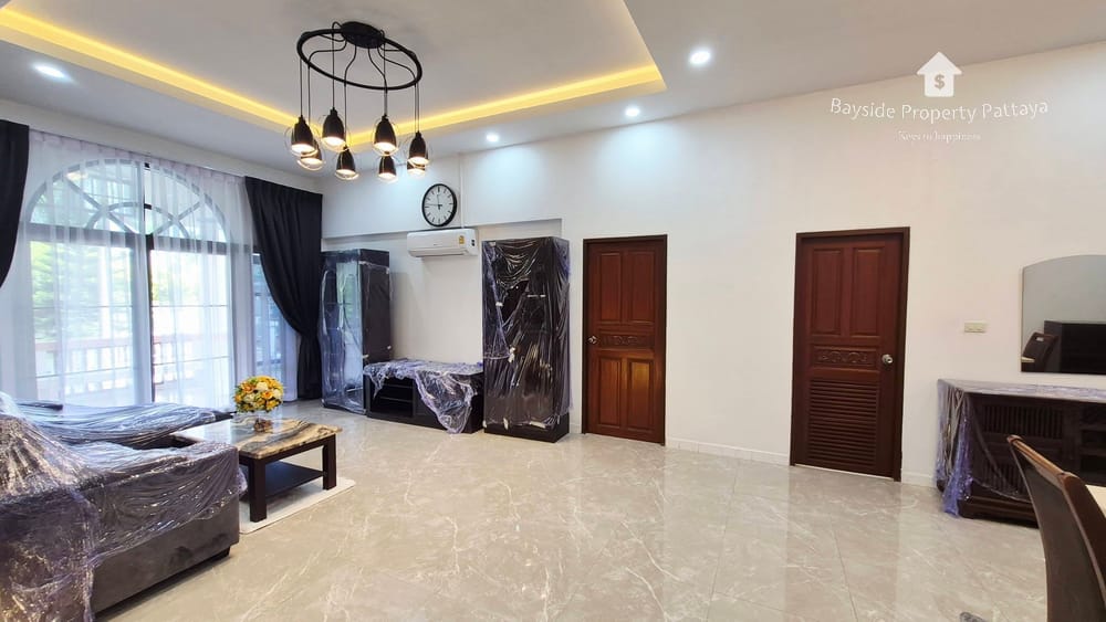 3-Bedroom Detached House with Air Conditioning for Sale in Huai Yai, Pattaya 16