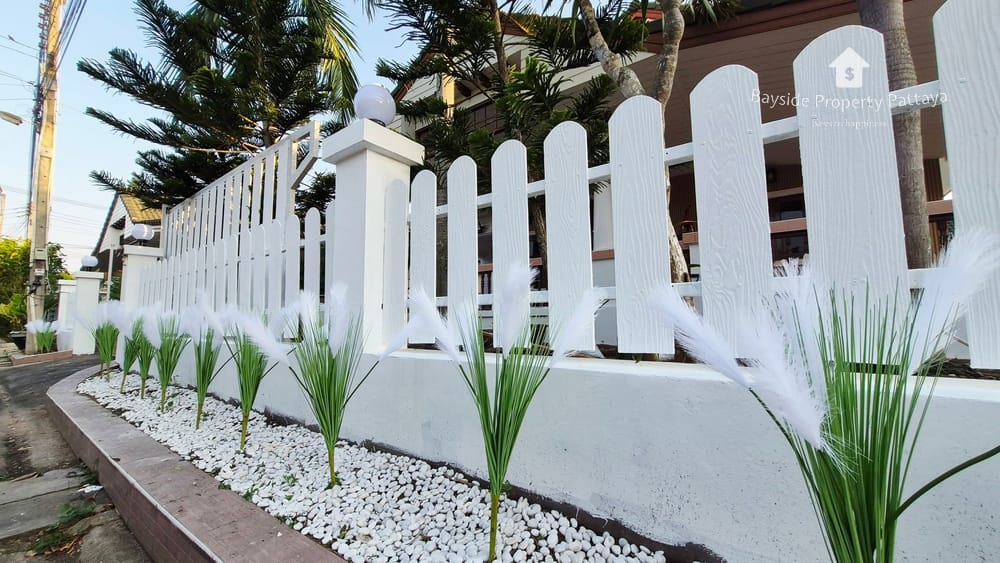 3-Bedroom Detached House with Air Conditioning for Sale in Huai Yai, Pattaya 6