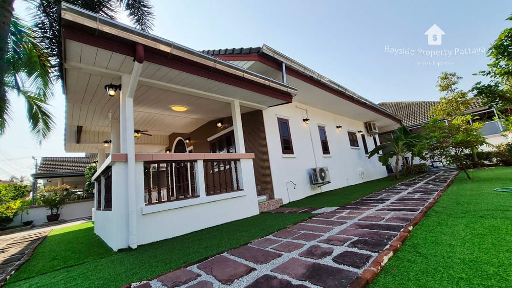 3-Bedroom Detached House with Air Conditioning for Sale in Huai Yai, Pattaya 8