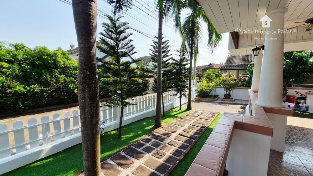 3-Bedroom Detached House with Air Conditioning for Sale in Huai Yai, Pattaya 10