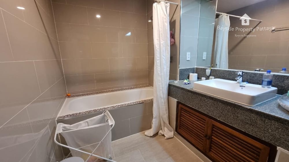 Beachfront 3-Bedroom Condo for Rent at Goldensand Beachside Condominium, Na Jomtien, Pattaya 13