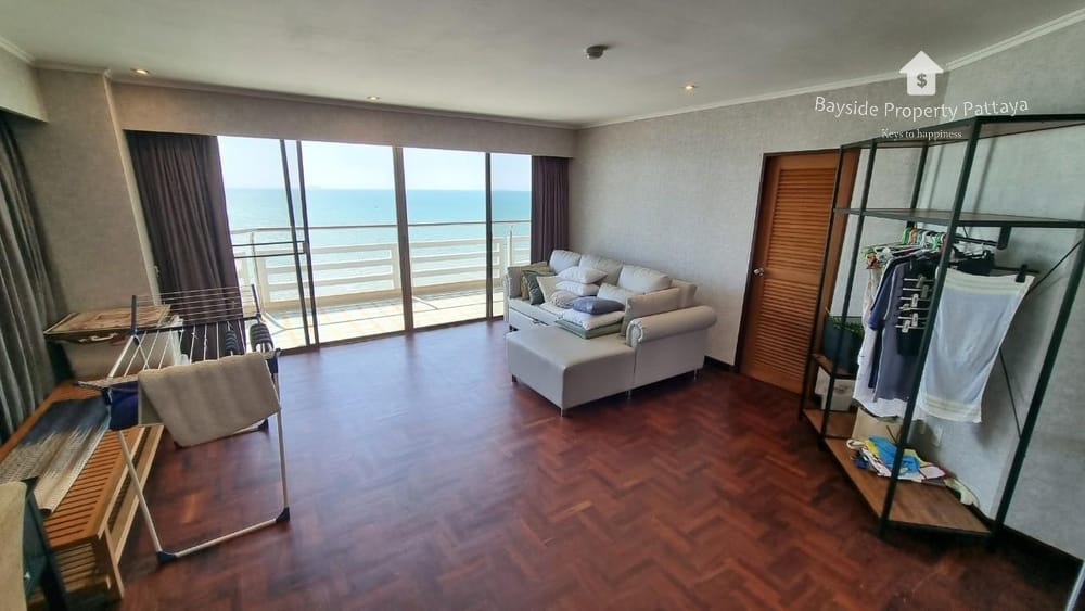 Beachfront 3-Bedroom Condo for Rent at Goldensand Beachside Condominium, Na Jomtien, Pattaya 2