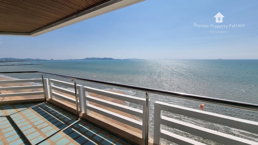 Beachfront 3-Bedroom Condo for Rent at Goldensand Beachside Condominium, Na Jomtien, Pattaya 7