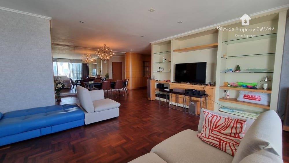 Beachfront 3-Bedroom Condo for Rent at Goldensand Beachside Condominium, Na Jomtien, Pattaya 8