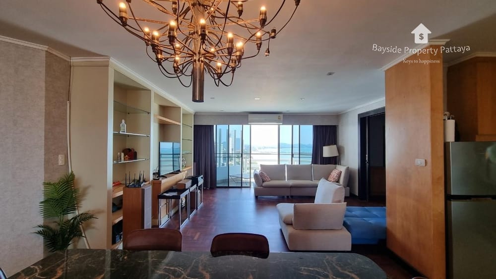 Beachfront 3-Bedroom Condo for Rent at Goldensand Beachside Condominium, Na Jomtien, Pattaya 10