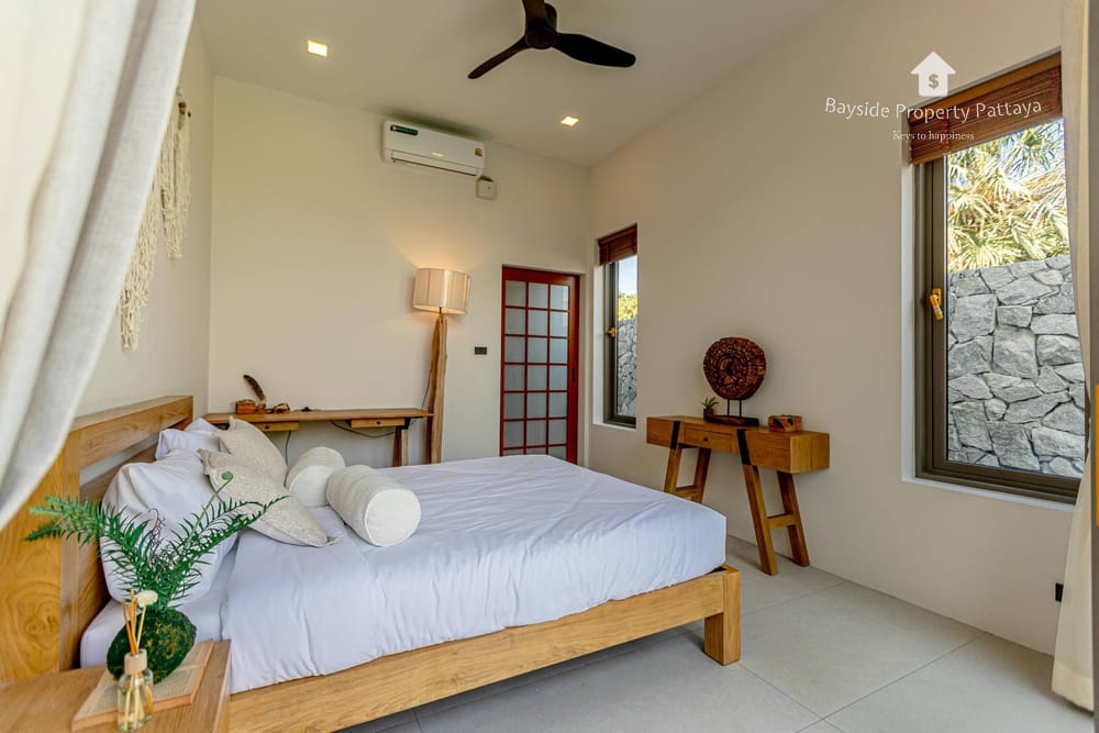 Продается 4-к. вилла, 350м², Dhewee Resort 10